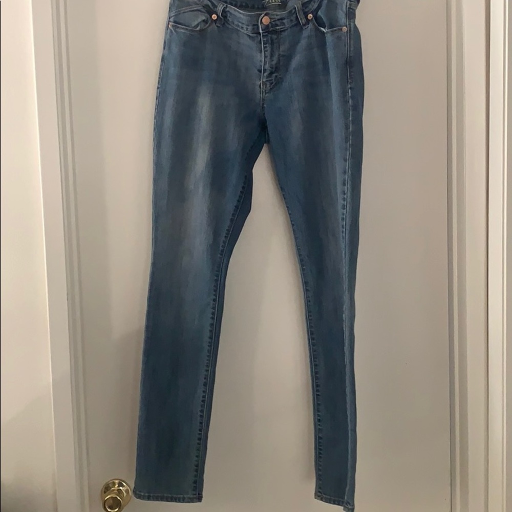 Blue skinny jeans